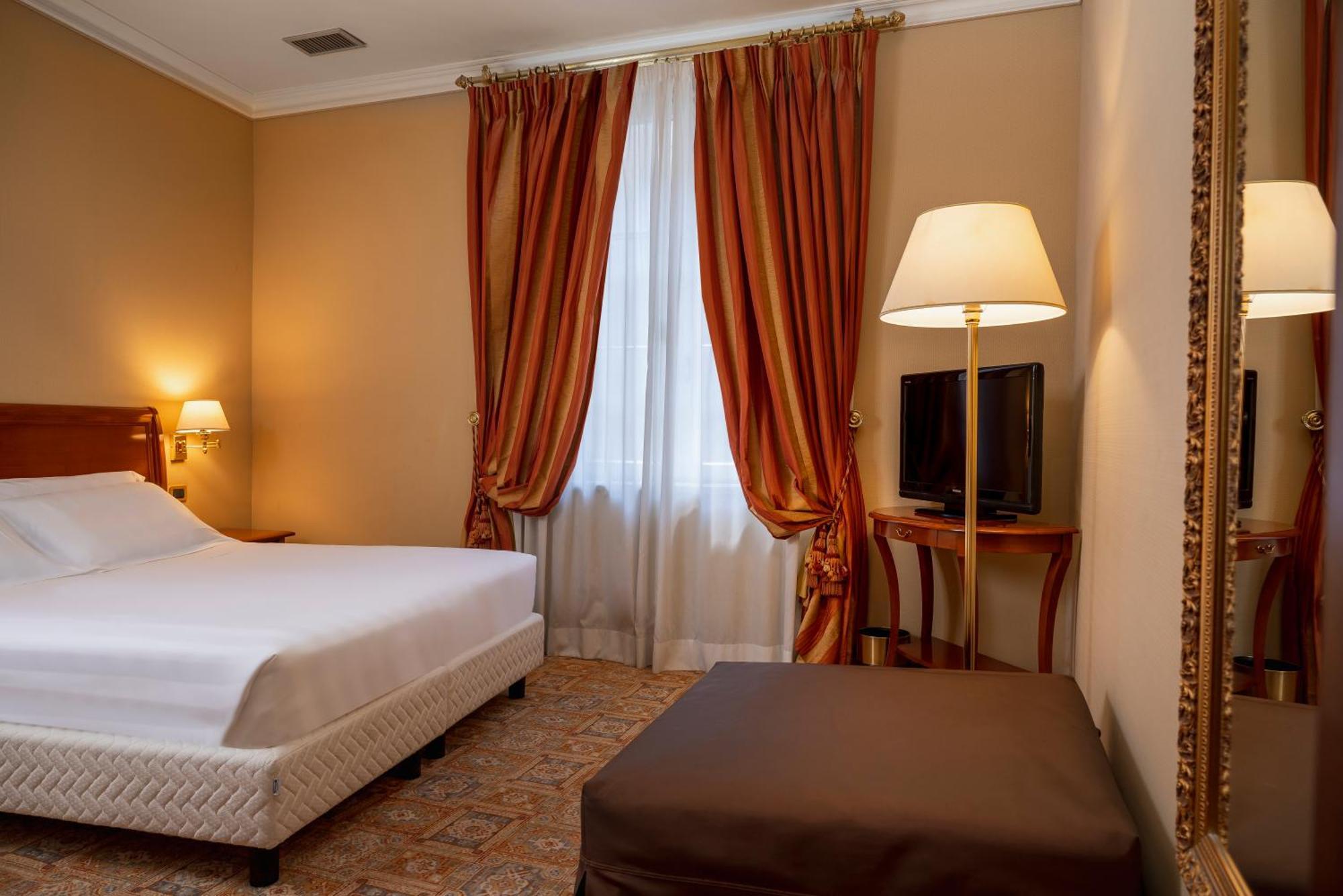 Hotel Oceania Roma Esterno foto